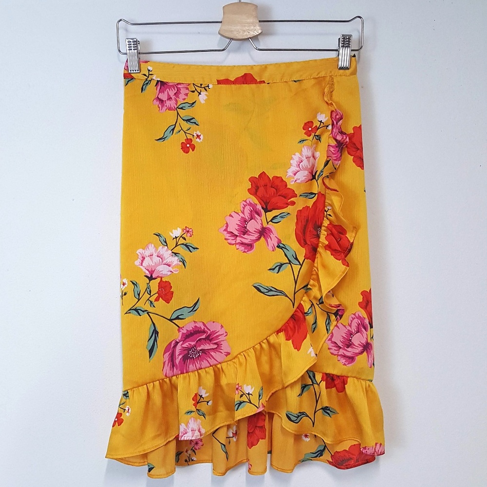 Old Navy Floral Ruffle Wrap Sarong Skirt Medium